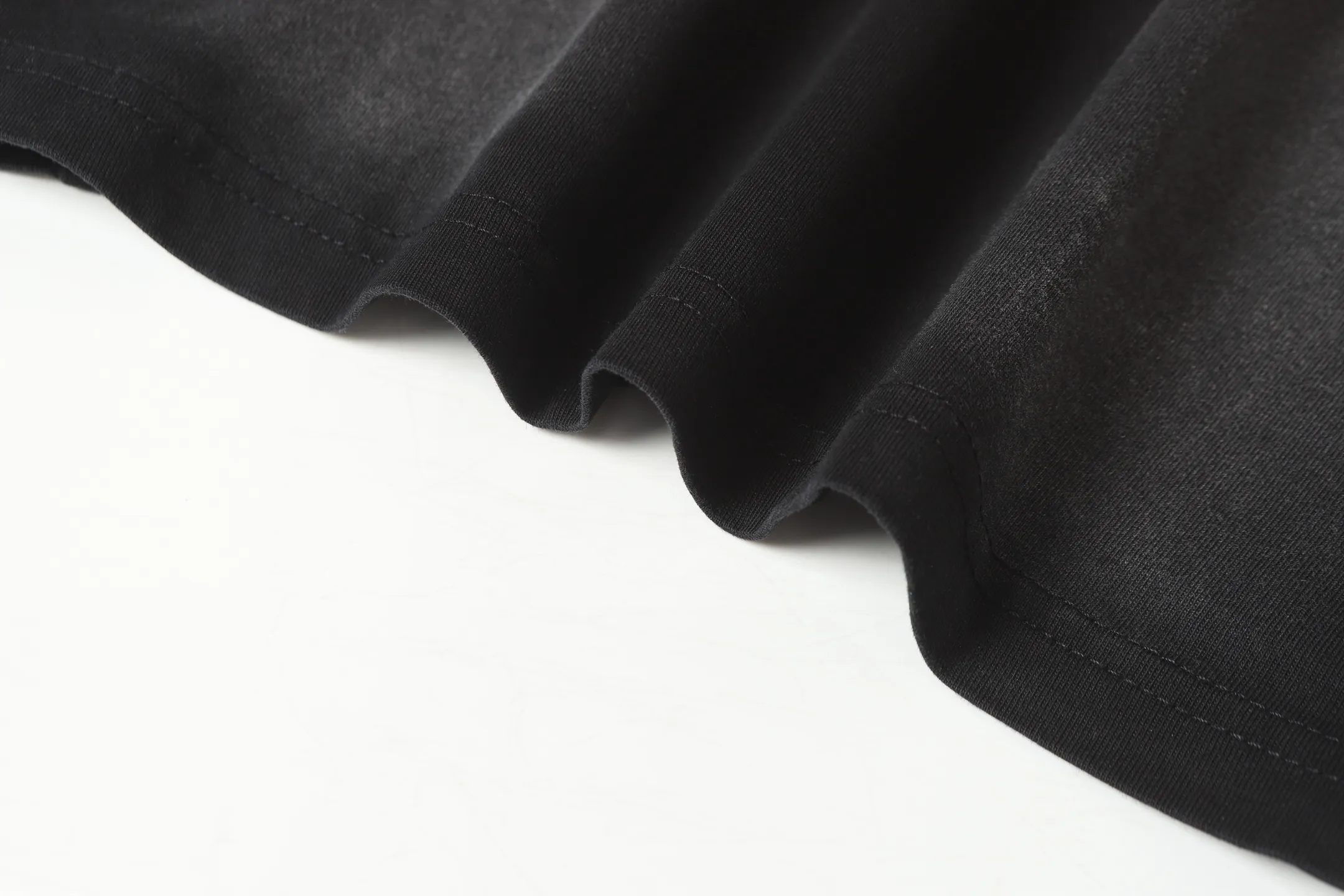107# Black ｜ P61 In Stock Hellstar T （fabric):32 250 Sizes（size）：S-M- L- X L （colour）： Black 👉 👉